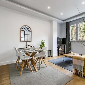 https://homeabroad-apartments-alameda-colon.1costadelsol.com